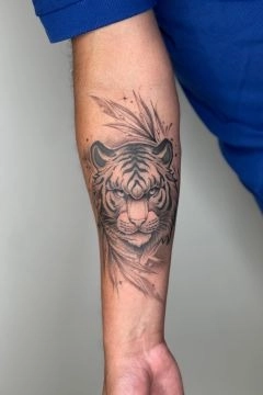 Tattoo realizado por Yonu de Kustom Tattoo